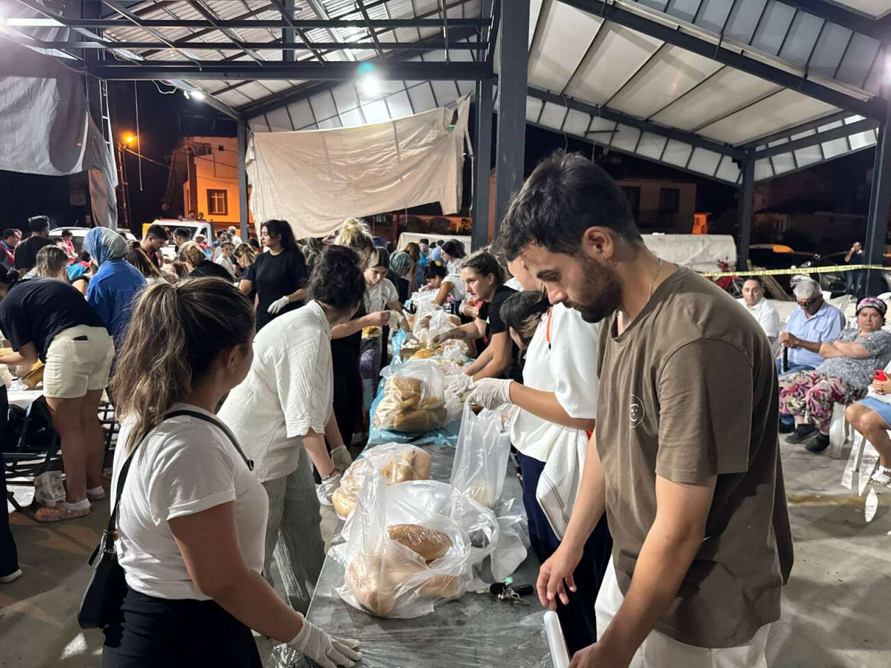 Seydikemer'de Duygulandıran Görüntüler 3